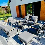 Villa Highlander House *