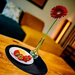Villa Highlander House *