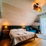 Highlander House