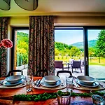 Highlander House
