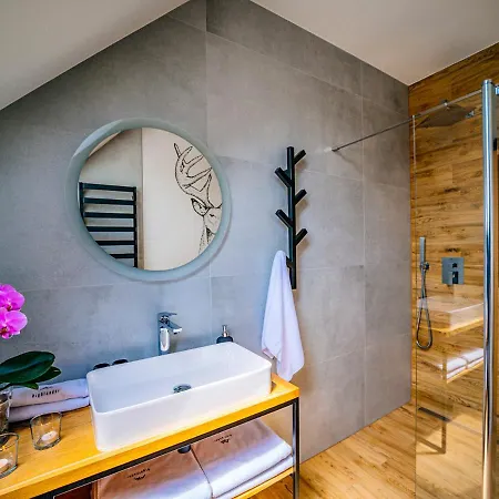 Highlander House Villa *