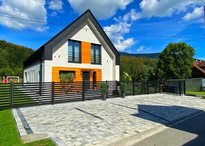 וילה Highlander House שצ'צ'ירק